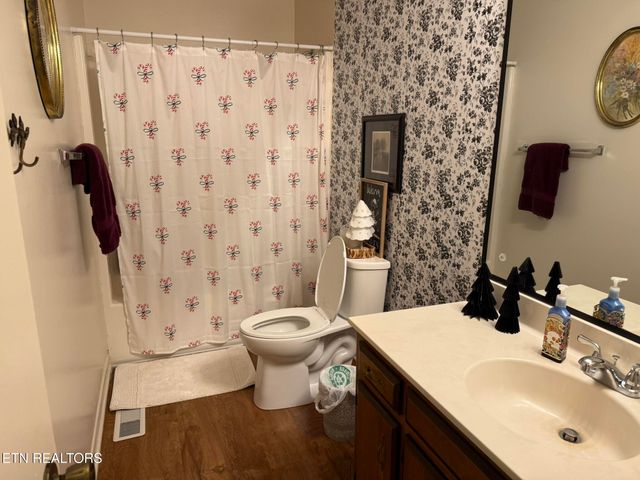 1926 Topside Rd, Louisville, TN 37777