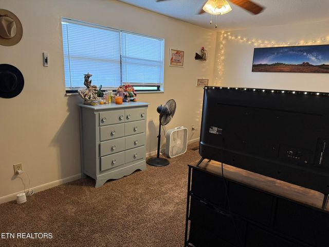 1926 Topside Rd, Louisville, TN 37777