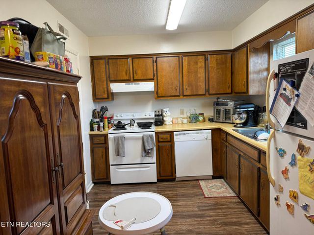 1926 Topside Rd, Louisville, TN 37777