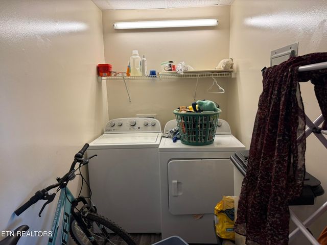 1926 Topside Rd, Louisville, TN 37777