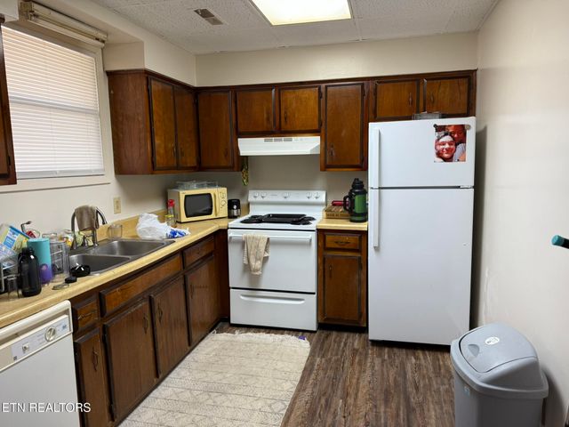 1926 Topside Rd, Louisville, TN 37777