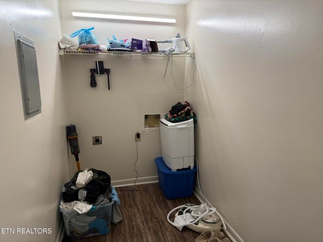 1926 Topside Rd, Louisville, TN 37777