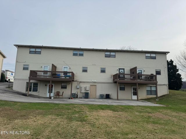 1926 Topside Rd, Louisville, TN 37777