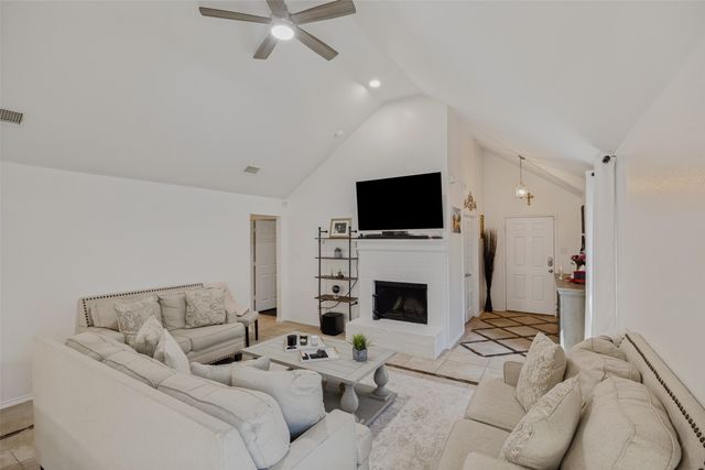 3339 Shining Light Drive, Dallas, TX 75228