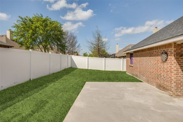 3339 Shining Light Drive, Dallas, TX 75228