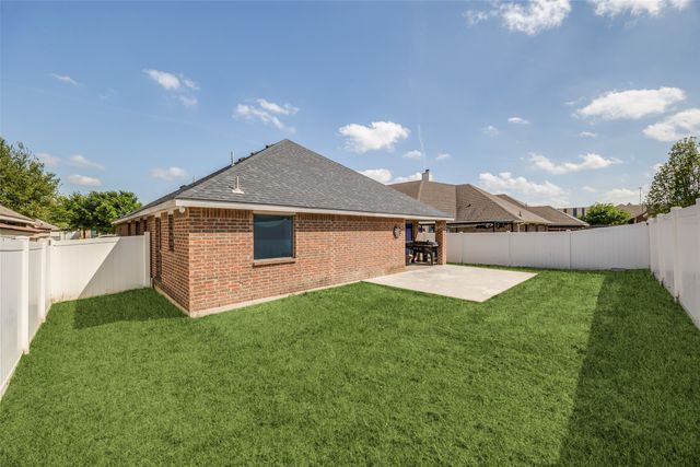 3339 Shining Light Drive, Dallas, TX 75228
