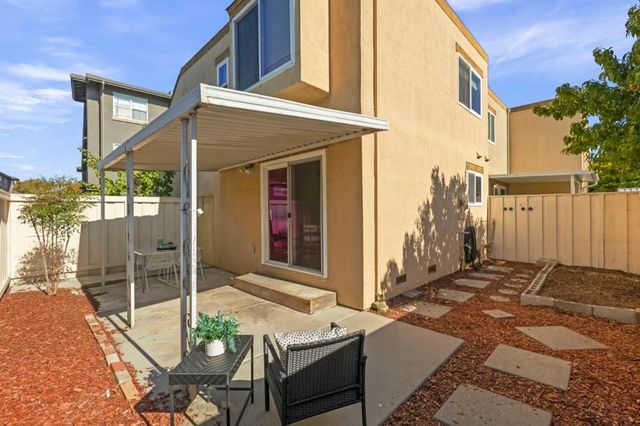 5092 Plaza Corona, Santa Clara, CA 95054