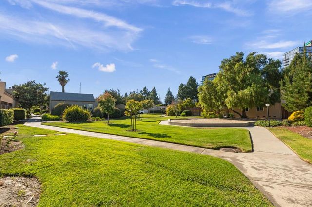 5092 Plaza Corona, Santa Clara, CA 95054