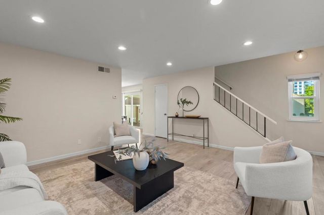 5092 Plaza Corona, Santa Clara, CA 95054