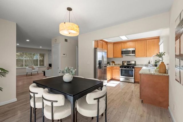 5092 Plaza Corona, Santa Clara, CA 95054