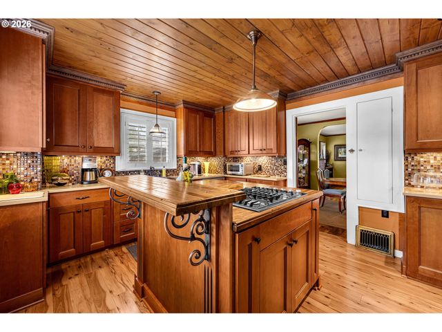 6503 Ne 45TH Way, Vancouver, WA 98661