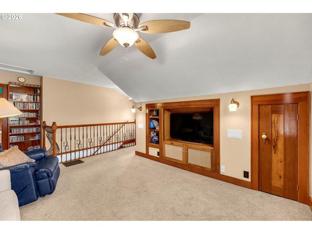 6503 Ne 45TH Way, Vancouver, WA 98661