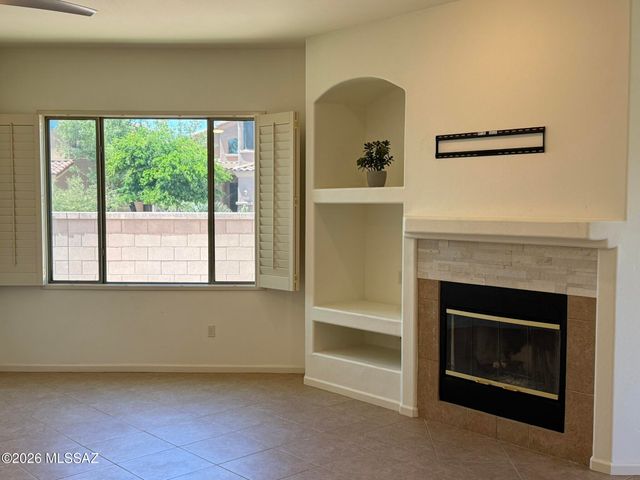 5967 N Campo Abierto, Tucson, AZ 85718