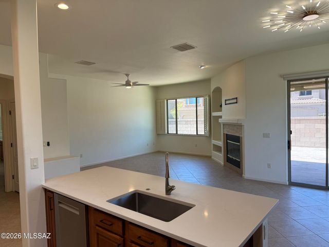 5967 N Campo Abierto, Tucson, AZ 85718