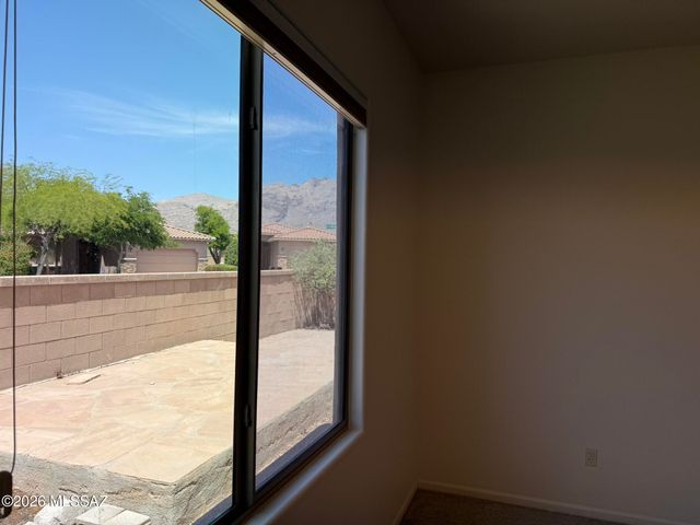 5967 N Campo Abierto, Tucson, AZ 85718