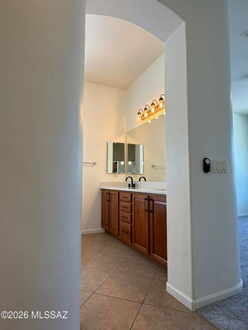 5967 N Campo Abierto, Tucson, AZ 85718