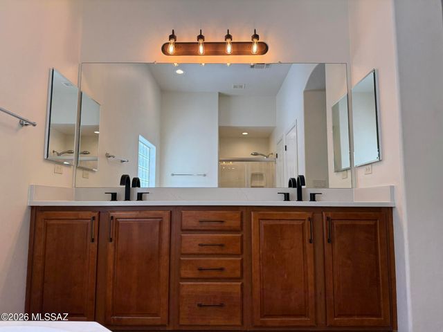 5967 N Campo Abierto, Tucson, AZ 85718