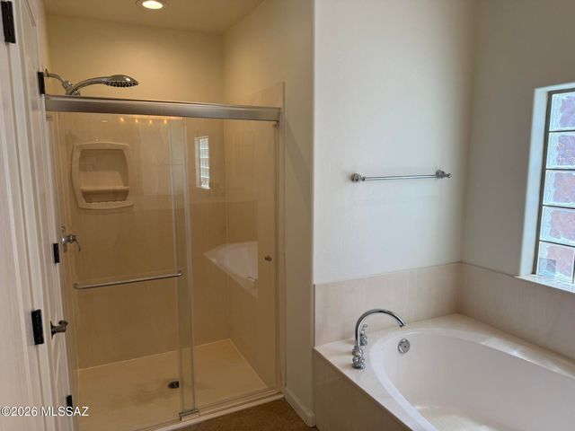 5967 N Campo Abierto, Tucson, AZ 85718