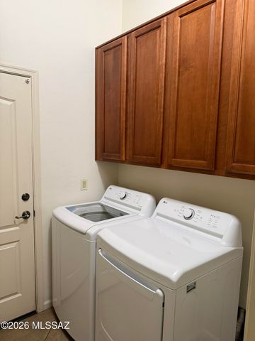 5967 N Campo Abierto, Tucson, AZ 85718