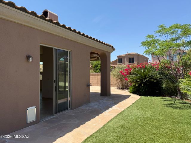 5967 N Campo Abierto, Tucson, AZ 85718