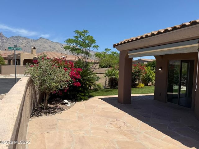 5967 N Campo Abierto, Tucson, AZ 85718