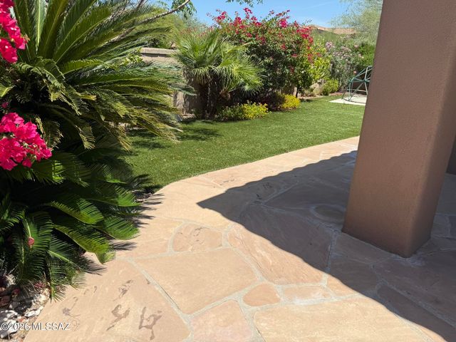 5967 N Campo Abierto, Tucson, AZ 85718
