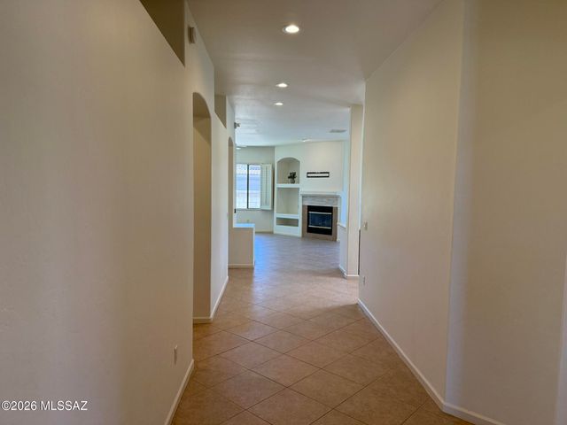 5967 N Campo Abierto, Tucson, AZ 85718