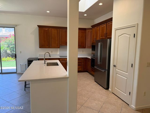 5967 N Campo Abierto, Tucson, AZ 85718