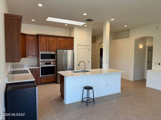 5967 N Campo Abierto, Tucson, AZ 85718