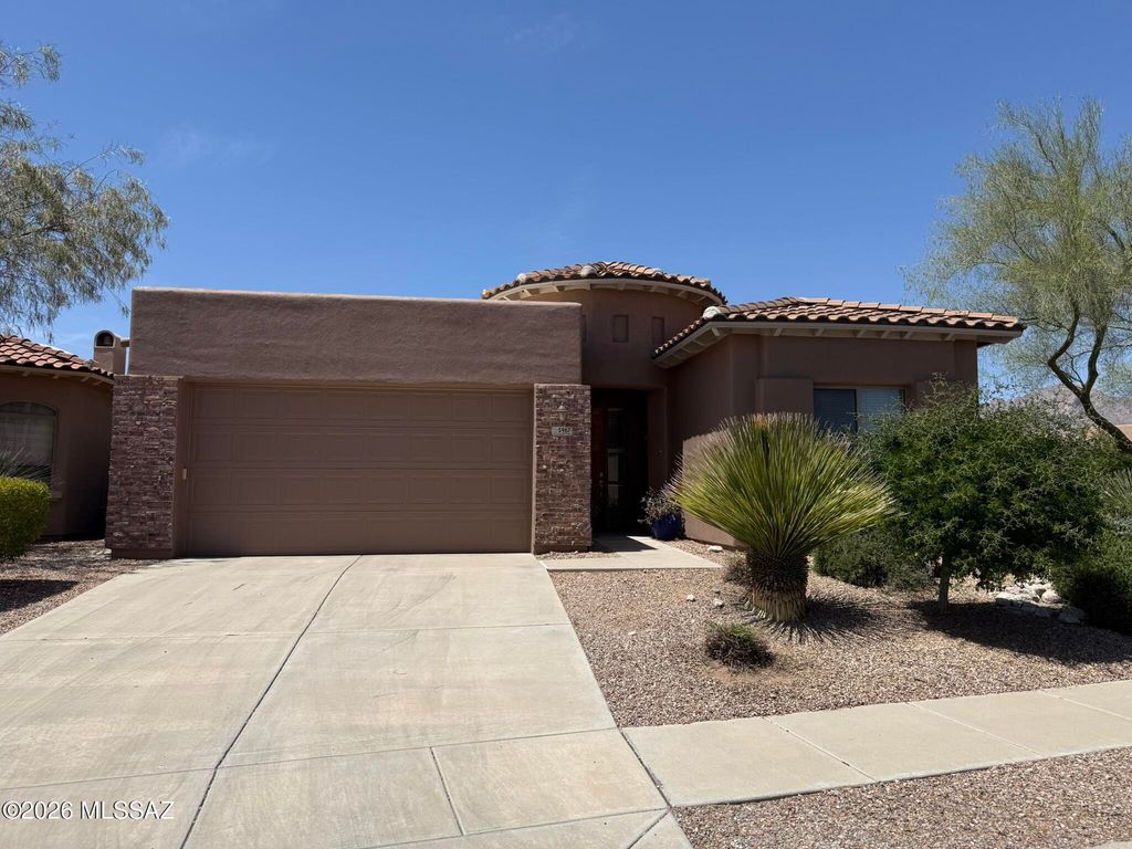 5967 N Campo Abierto, Tucson, AZ 85718