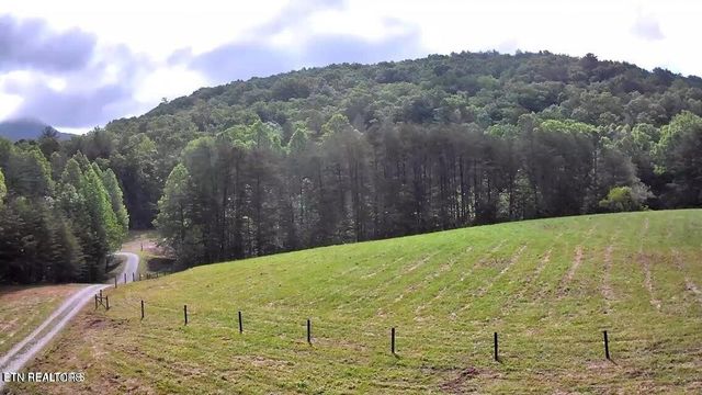 188 Dalton Branch Rd, Tellico Plains, TN 37385
