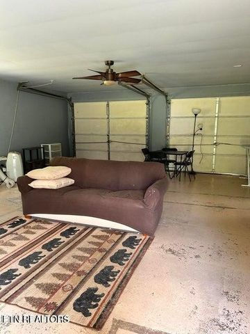 188 Dalton Branch Rd, Tellico Plains, TN 37385