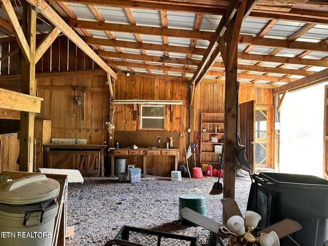 188 Dalton Branch Rd, Tellico Plains, TN 37385