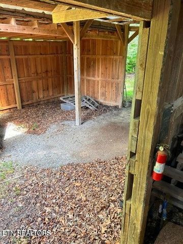 188 Dalton Branch Rd, Tellico Plains, TN 37385