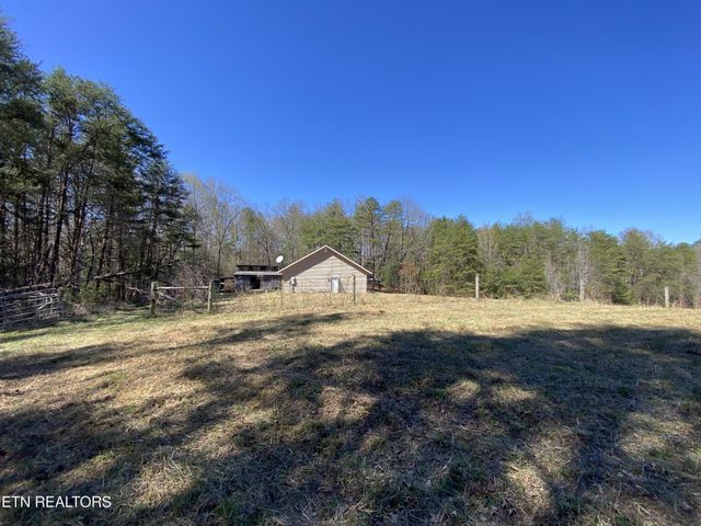 188 Dalton Branch Rd, Tellico Plains, TN 37385