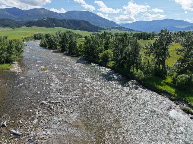 8 West Fork Road, Nye, MT 59061