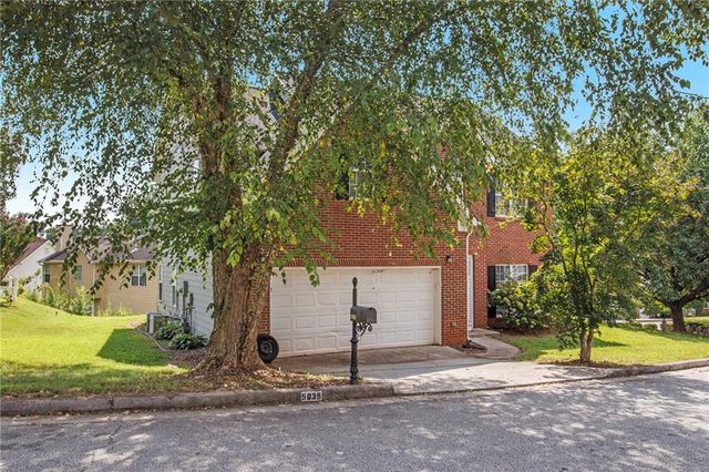 5035 Villas Terrace, Stone Mountain, GA 30088