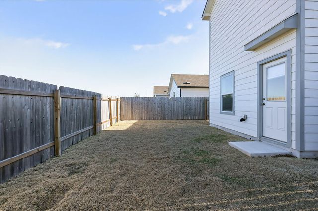 612 Marty Allen LOOP, Jarrell, TX 76537