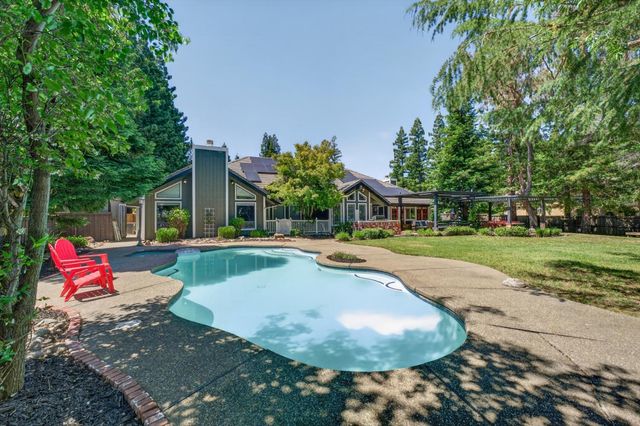 2080 Portsmouth Dr, El Dorado Hills, CA 95762