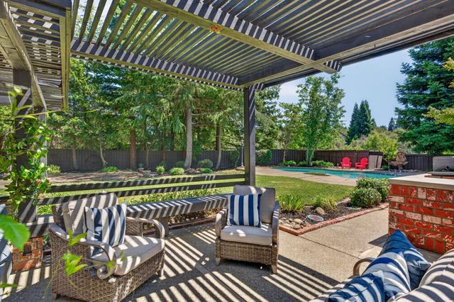 2080 Portsmouth Dr, El Dorado Hills, CA 95762