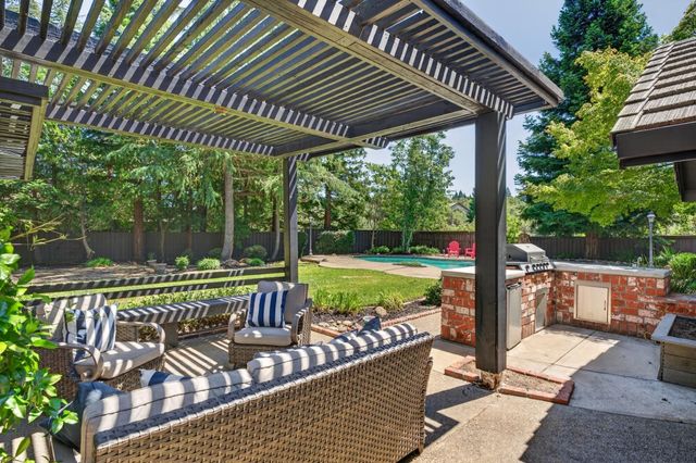 2080 Portsmouth Dr, El Dorado Hills, CA 95762