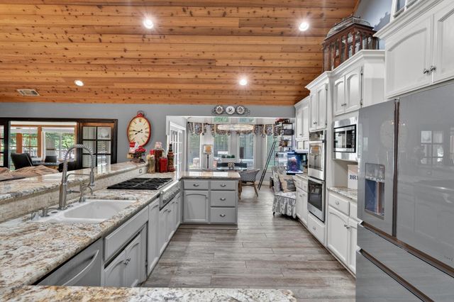 2080 Portsmouth Dr, El Dorado Hills, CA 95762