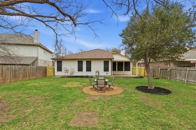 1519 Freestone DR, Pflugerville, TX 78660