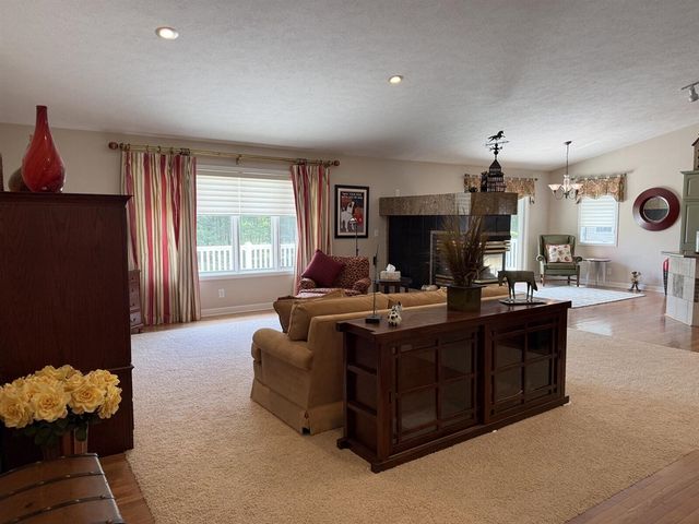 8980 Canyon Springs Court, Canadian Lakes, MI 49346