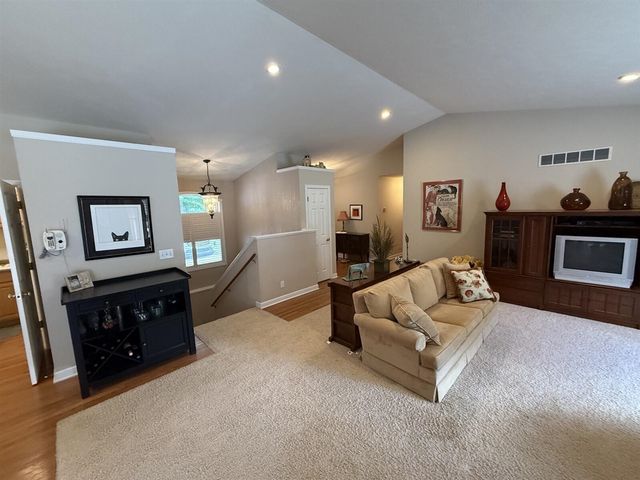 8980 Canyon Springs Court, Canadian Lakes, MI 49346