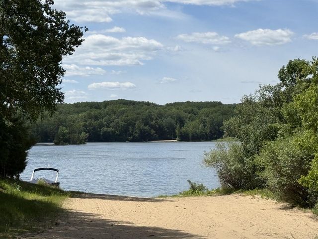 8980 Canyon Springs Court, Canadian Lakes, MI 49346
