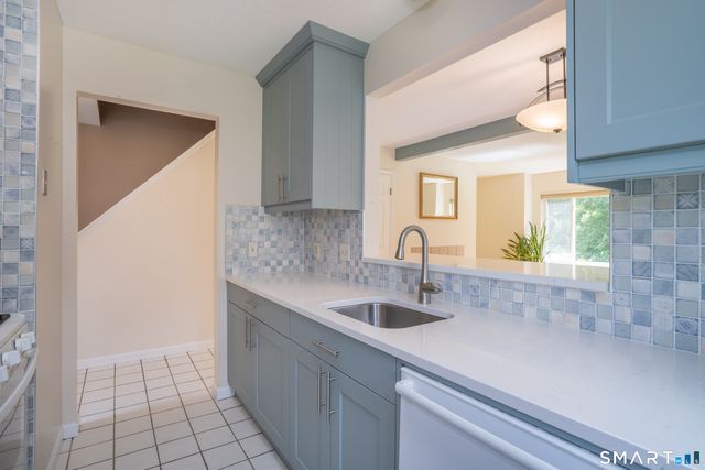 37 Reed Court 37, Bloomfield, CT 06002