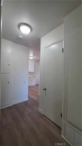 19364 Avenue Of The Oaks, Newhall, CA 91321