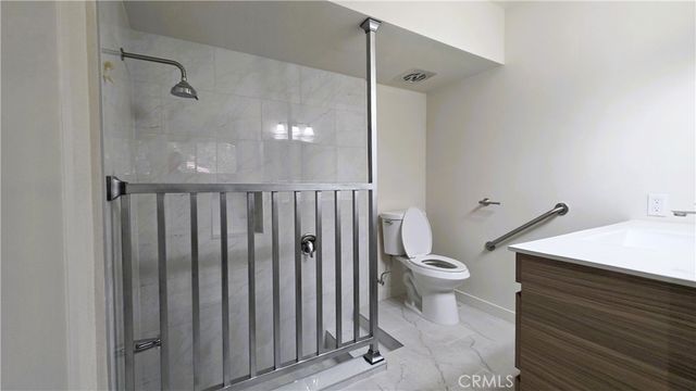 19364 Avenue Of The Oaks, Newhall, CA 91321