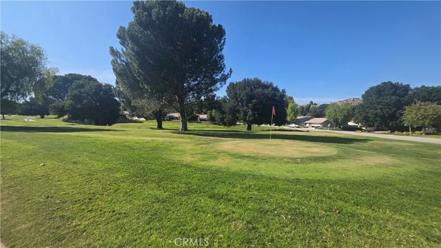 19364 Avenue Of The Oaks, Newhall, CA 91321